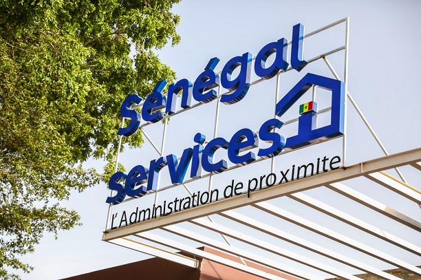 Guichets uniques Pôle emploi et entreprenariat : Macky Sall a inauguré l'espace "Sénégal Services" de Thiés Guichets uniques Pôle emploi et entreprenariat : Macky Sall a inauguré l'espace "Sénégal Services" de Thiés