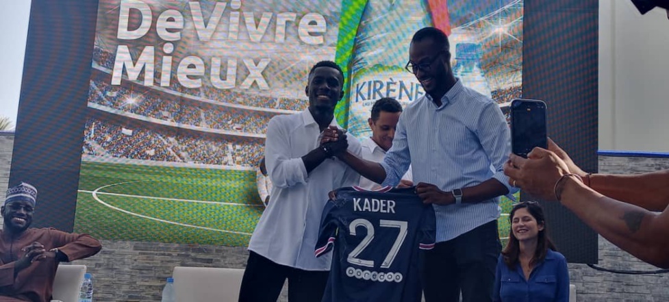 VIDEO/ PHOTOS - SIGNATURE CONTRAT ENTRE #KIRENE ET L'INTERNATIONAL IDRISSA GANA GUEYE- #LERALTV
