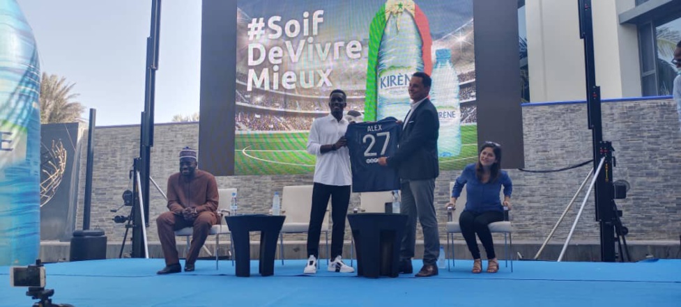 VIDEO/ PHOTOS - SIGNATURE CONTRAT ENTRE #KIRENE ET L'INTERNATIONAL IDRISSA GANA GUEYE- #LERALTV
