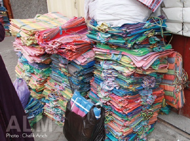 Bouclage des couloirs et réseaux de trafics: A Thiès, la Douane saisit 15 tonnes de sachets en plastique