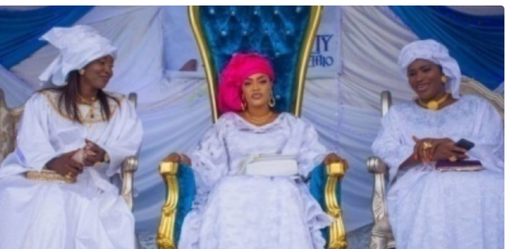 Thiant au Croisement Béthio : Sokhna Aïda Diallo reçoit des “adiyas” impressionnants