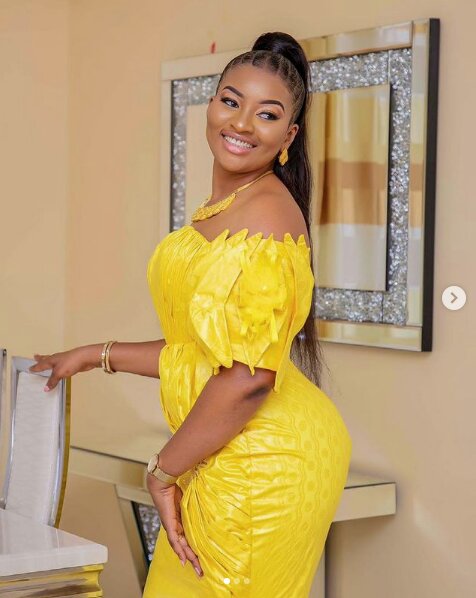 Mode Tabaski: Les dernières tendances avec l'actrice Adjara Faye (Photos) Mode Tabaski: Les dernières tendances avec l'actrice Adjara Faye (Photos)