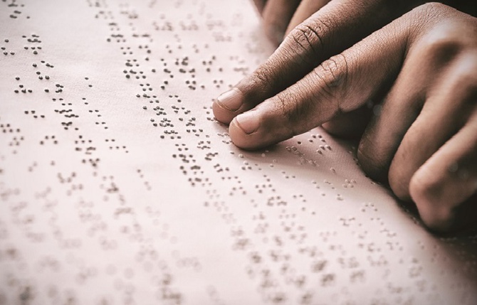 Grande particularité du CFEE à Saint-Louis: Un candidat mal voyant compose en braille