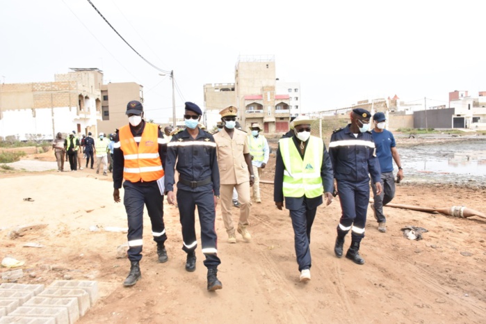 Lutte contre les inondations : L’État déploie de gros moyens à Keur Massar. Lutte contre les inondations : L’État déploie de gros moyens à Keur Massar.