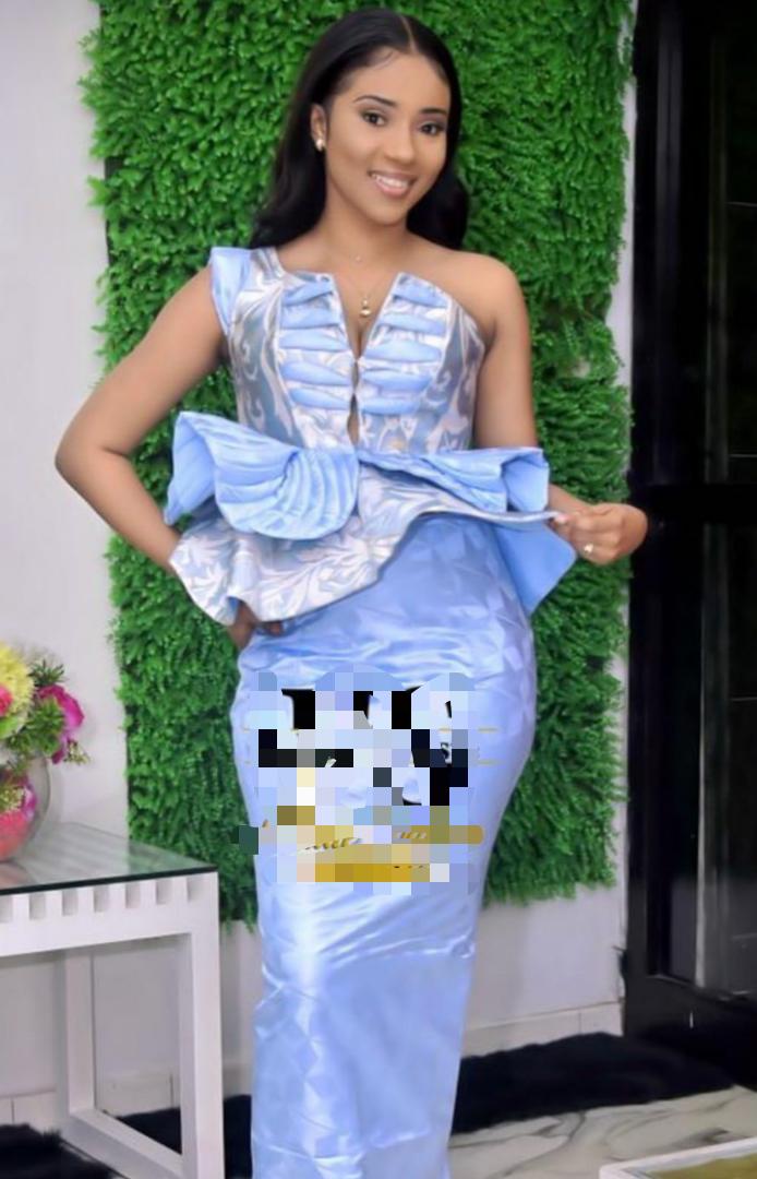 Mode Tabaski: Racky Aïdara illumine la toile avec ses jolies tenues (Photos) Mode Tabaski: Racky Aïdara illumine la toile avec ses jolies tenues (Photos)