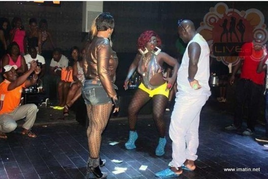 (6)Photos: Maty Dollar la danseuse ivoirienne invente « Enlever caleçon » et fait pire que Mbathio Ndiaye ou Ndèye Guèye… Regardez