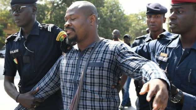 Manif du Frapp et des six membres des familles de détenus: Guy Marius Sagna encore arrêté Manif du Frapp et des six membres des familles de détenus: Guy Marius Sagna encore arrêté