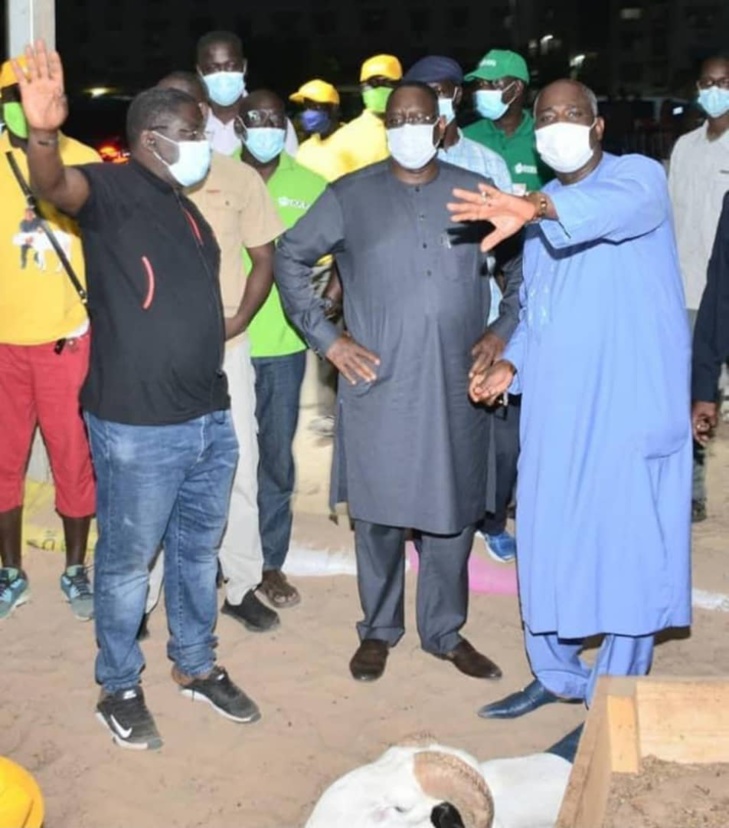 Macky Sall offre 5000 moutons de Tabaski, « sans condition de coloration politique » Macky Sall offre 5000 moutons de Tabaski, « sans condition de coloration politique »