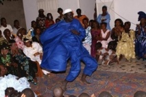 Ngoury et Sa Ndagua en plein Sabar