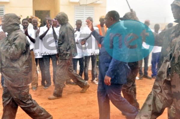 [Photos] Toutes les images de la visite du Président Macky Sall dans la banlieue