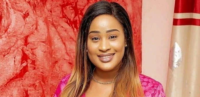 Photos / Covid-19: Racky de la série MDHM, testée positive, craque et... Photos / Covid-19: Racky de la série MDHM, testée positive, craque et...