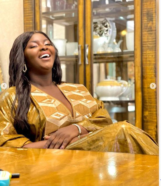Tabaski: La chanteuse Abiba rayonnante en grand boubou (Photos)