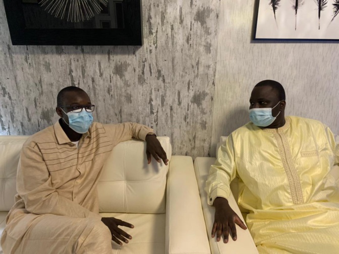 Condoléances: Le leader du Pastef, Ousmane Sonko chez Déthié Fall Condoléances: Le leader du Pastef, Ousmane Sonko chez Déthié Fall