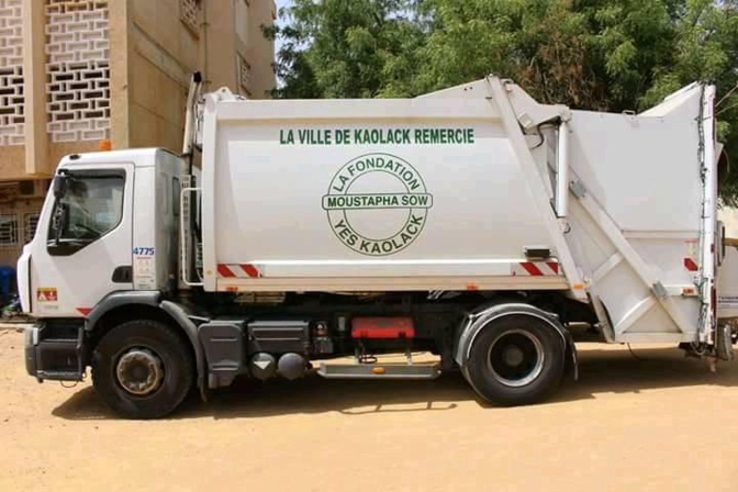 Kaolack: Moustapha Sow offre deux camions à ordures à près de 100 millions FCfa, la mairie n'en veut pas