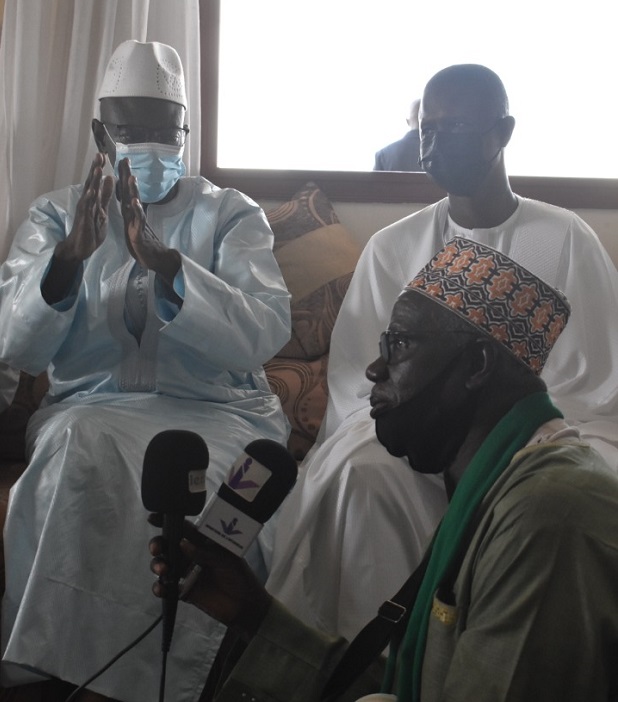 Décès de Baye Abdoulaye Thiaw Laye : Antoine Félix Abdoulaye Diome, à Cambérène, transmet les condoléances du Chef de l’État Décès de Baye Abdoulaye Thiaw Laye : Antoine Félix Abdoulaye Diome, à Cambérène, transmet les condoléances du Chef de l’État