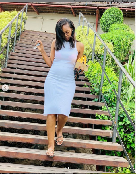 L'actrice Sophia de la série "Infidèles" croque la vie à pleines dents (Photos) L'actrice Sophia de la série "Infidèles" croque la vie à pleines dents (Photos)