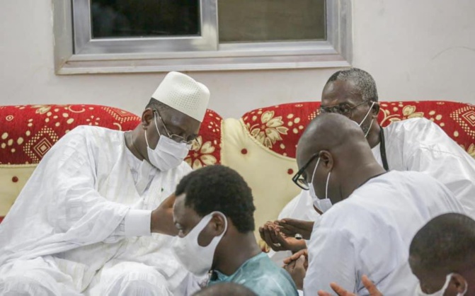 Condoléances: Maky Sall s'est rendu à Darou Mousty et Darou Miname Condoléances: Maky Sall s'est rendu à Darou Mousty et Darou Miname