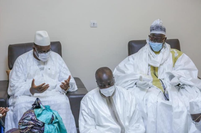Condoléances: Maky Sall s'est rendu à Darou Mousty et Darou Miname Condoléances: Maky Sall s'est rendu à Darou Mousty et Darou Miname