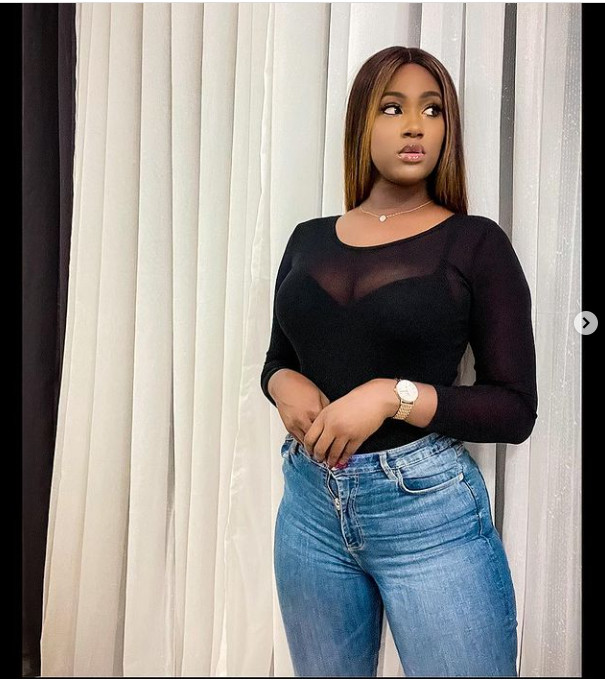 L'actrice Natalie de la série Karma étale toute sa beauté (Photos) L'actrice Natalie de la série Karma étale toute sa beauté (Photos)