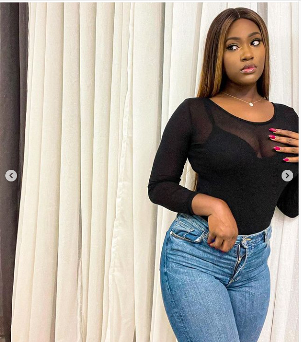 L'actrice Natalie de la série Karma étale toute sa beauté (Photos) L'actrice Natalie de la série Karma étale toute sa beauté (Photos)