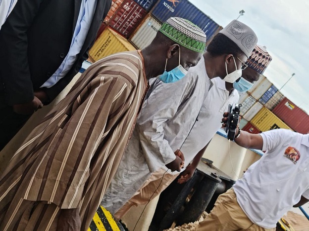 Filière anacarde - À Ziguinchor, les acteurs magnifient le travail du DG du COSEC, Mamadou Ndione. Filière anacarde - À Ziguinchor, les acteurs magnifient le travail du DG du COSEC, Mamadou Ndione.