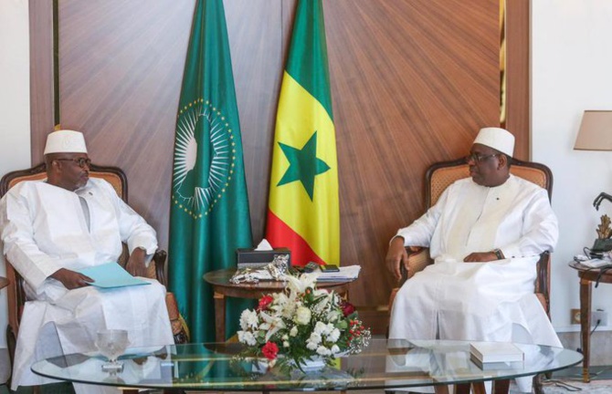 Présentation de condoléances: Macky Sall chez le défunt Médiateur de la République