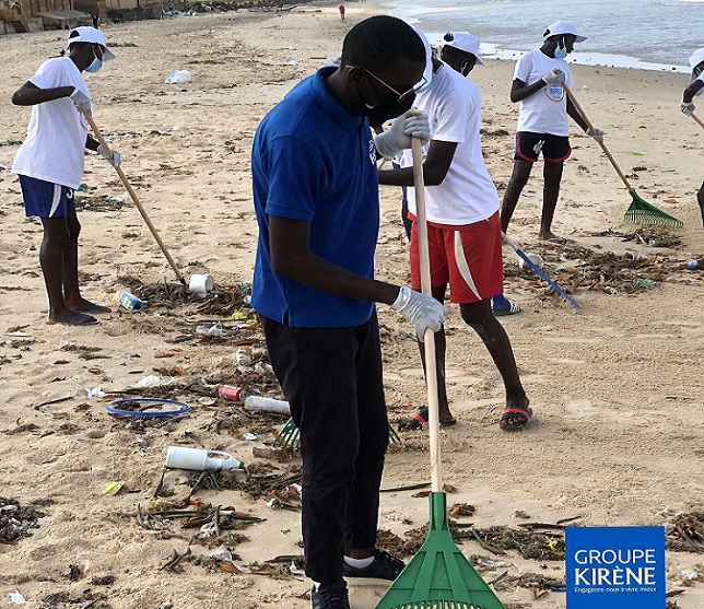 Préserver l’environnement : l’ADS et Kirène donnent un second souffle aux plages de Somone Préserver l’environnement : l’ADS et Kirène donnent un second souffle aux plages de Somone