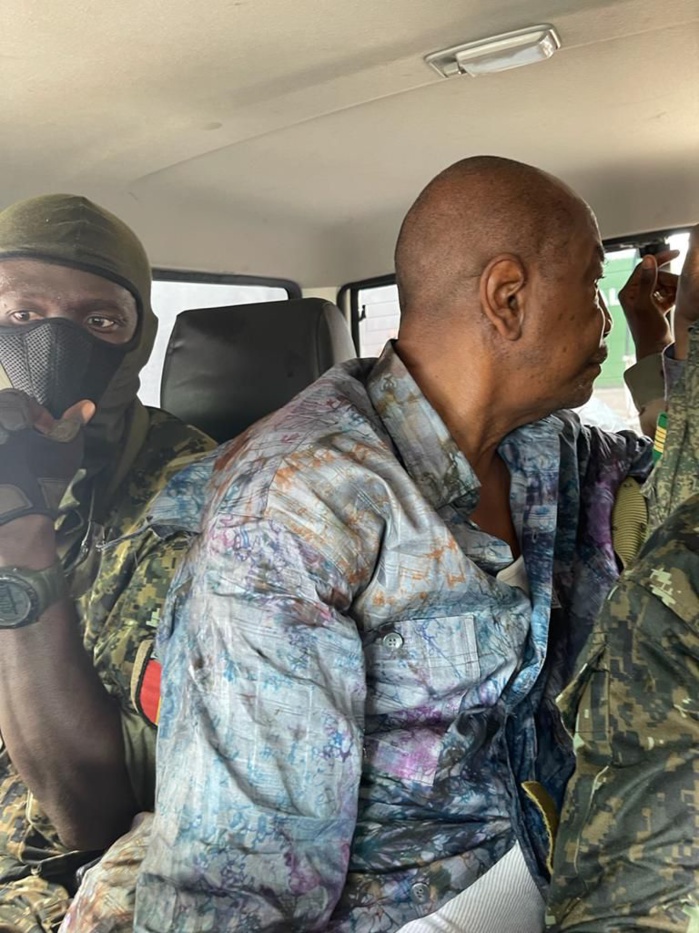 Guinée: Alpha Condé renversé, Mamadou Doumbouya nouvel homme fort!  (images)