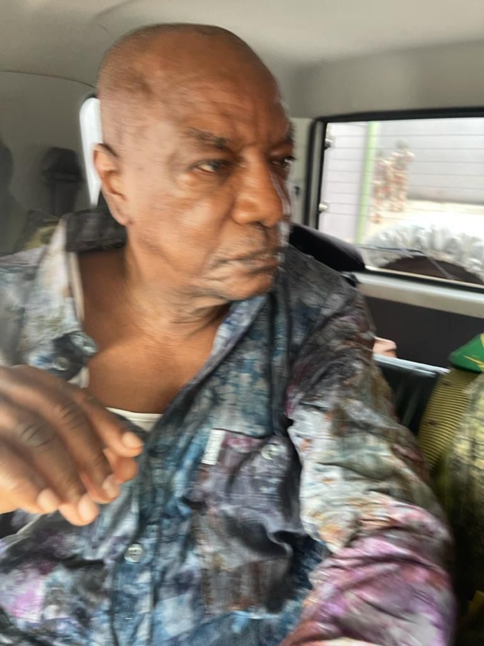 Guinée: Alpha Condé renversé, Mamadou Doumbouya nouvel homme fort!  (images)