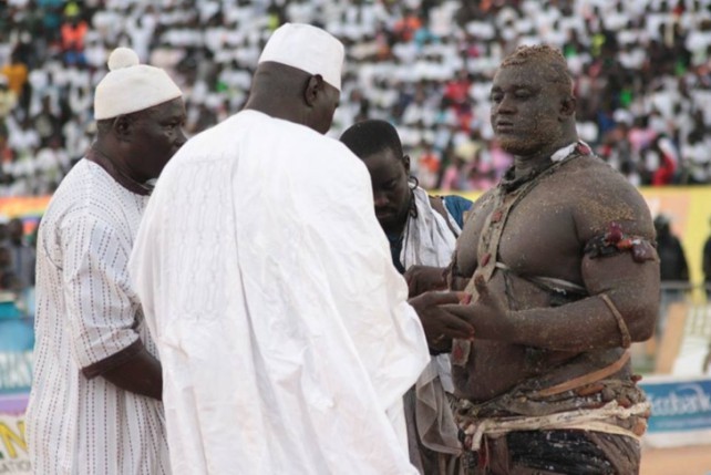 Hommage Lambi Dembë / Mamadou Sakho "Double Less": Plus haut, plus fort, plus vite