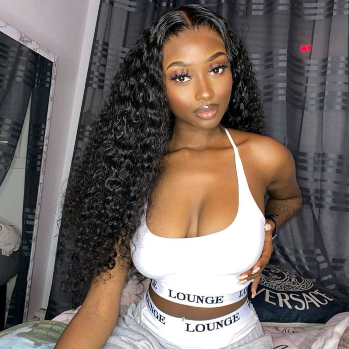 L'actrice Lena Saer, de la série Mœurs se dévoile sexy en différentes tenues (Photos) L'actrice Lena Saer, de la série Mœurs se dévoile sexy en différentes tenues (Photos)