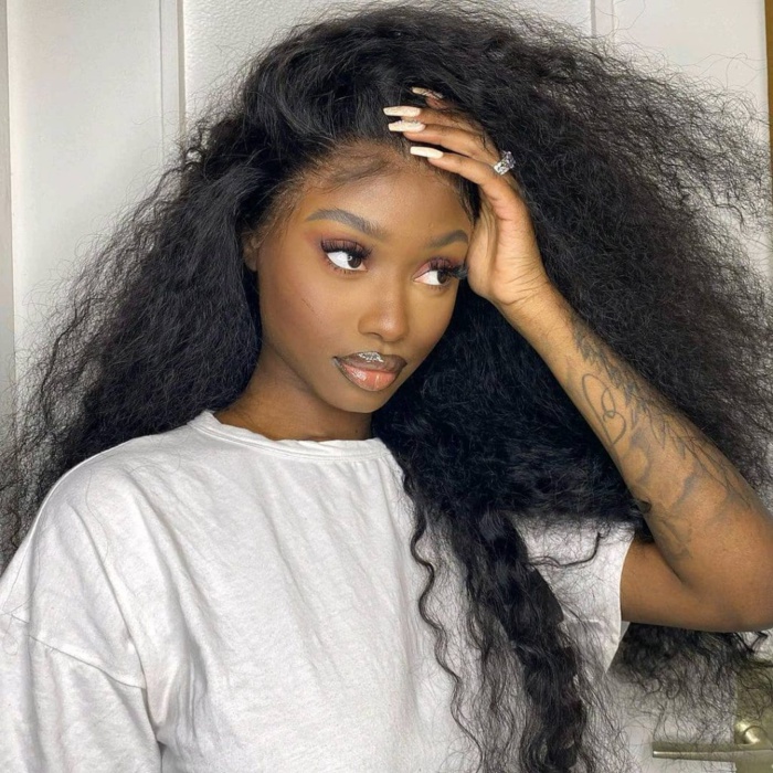 L'actrice Lena Saer, de la série Mœurs se dévoile sexy en différentes tenues (Photos) L'actrice Lena Saer, de la série Mœurs se dévoile sexy en différentes tenues (Photos)