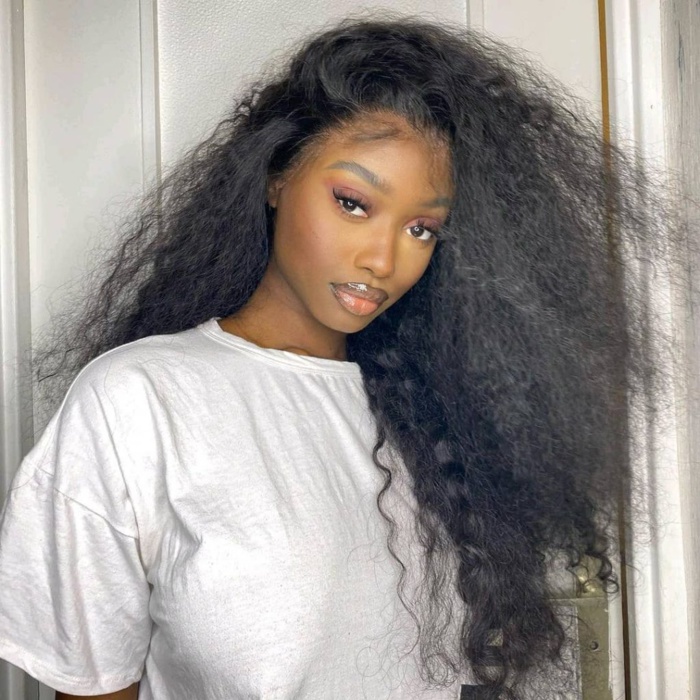 L'actrice Lena Saer, de la série Mœurs se dévoile sexy en différentes tenues (Photos) L'actrice Lena Saer, de la série Mœurs se dévoile sexy en différentes tenues (Photos)