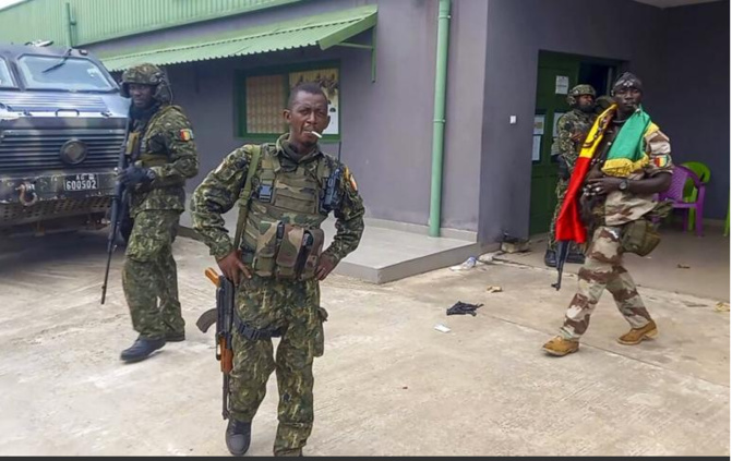 Guinée: tous les anciens dignitaires interdits de sortie du territoire