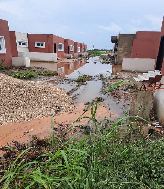 La cité des Akys de Bambilor décrite comme une vraie catastrophe immobilière: Ses habitants au bord de la révolte