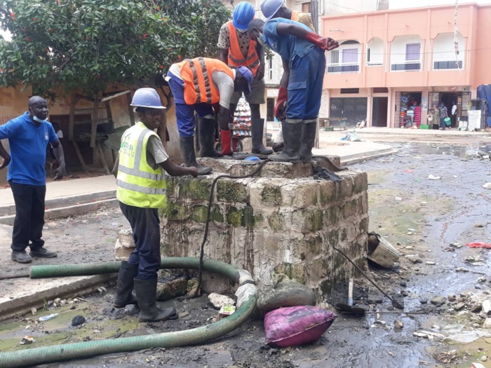 VIDEO-PHOTOS / Sabotage des canalisations de Keur Massar: Des murs érigés pour freiner l’évacuation des eaux de pluie VIDEO-PHOTOS / Sabotage des canalisations de Keur Massar: Des murs érigés pour freiner l’évacuation des eaux de pluie