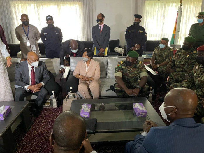 En images: La mission de haut niveau de la CEDEAO Ã Conakry En images: La mission de haut niveau de la CEDEAO Ã Conakry