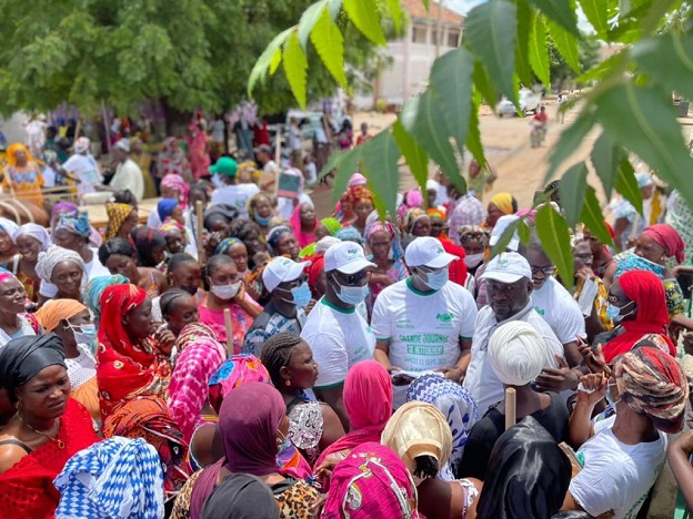 Wadial Magal Gui-Grande journée de nettoiement à Diourbel : Plus de  1500 Jeunes et Femmes mobilisés par le Directeur de l'emploi