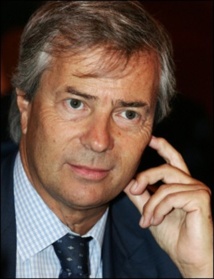 Bolloré accusé de vouloir voler des terres à Bargny