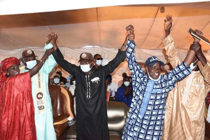 Sangalkam. Ousseynou Diallo rejoint le ministre Oumar Gueye pour une victoire de Bby au soir du 23 janvier 2022.
