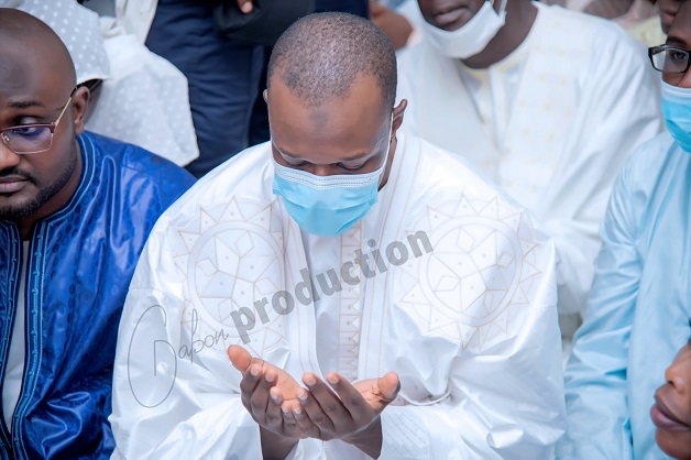 Ousmane Sonko et sa délégation reçus par Serigne Mountakha Bassirou Mbacke : les images d’une visite pré-Magal Ousmane Sonko et sa délégation reçus par Serigne Mountakha Bassirou Mbacke : les images d’une visite pré-Magal