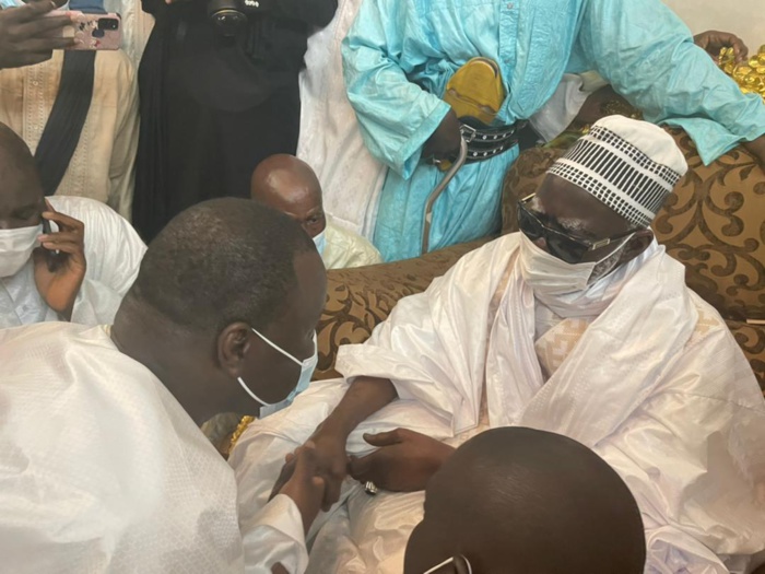 Touba: Serigne Mountakha à la délégation de YAW: "Je vous dois une dette..." Touba: Serigne Mountakha à la délégation de YAW: "Je vous dois une dette..."