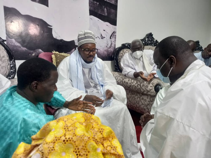 Touba: Serigne Mountakha à la délégation de YAW: "Je vous dois une dette..." Touba: Serigne Mountakha à la délégation de YAW: "Je vous dois une dette..."