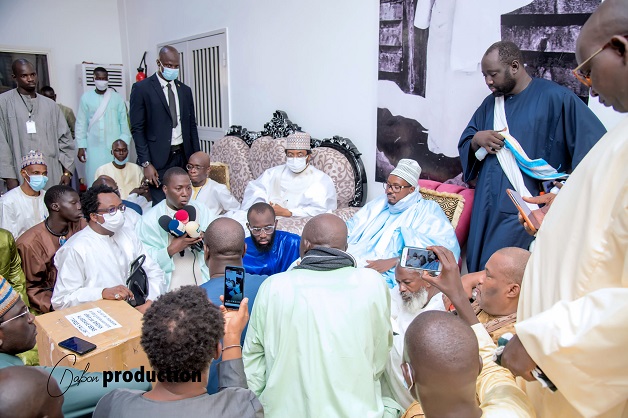 Magal de Touba: Cheikh Alassane Sène chez le Khalife général des Mourides