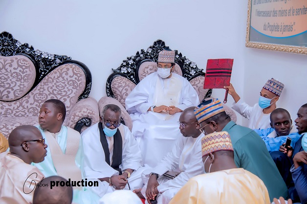 Magal de Touba: Cheikh Alassane Sène chez le Khalife général des Mourides