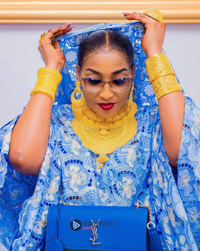 Magal 2021: L'épouse de Askia Touré, Ngoye Fall alias "la reine de l'or", fait encore parler d'elle (Photos)