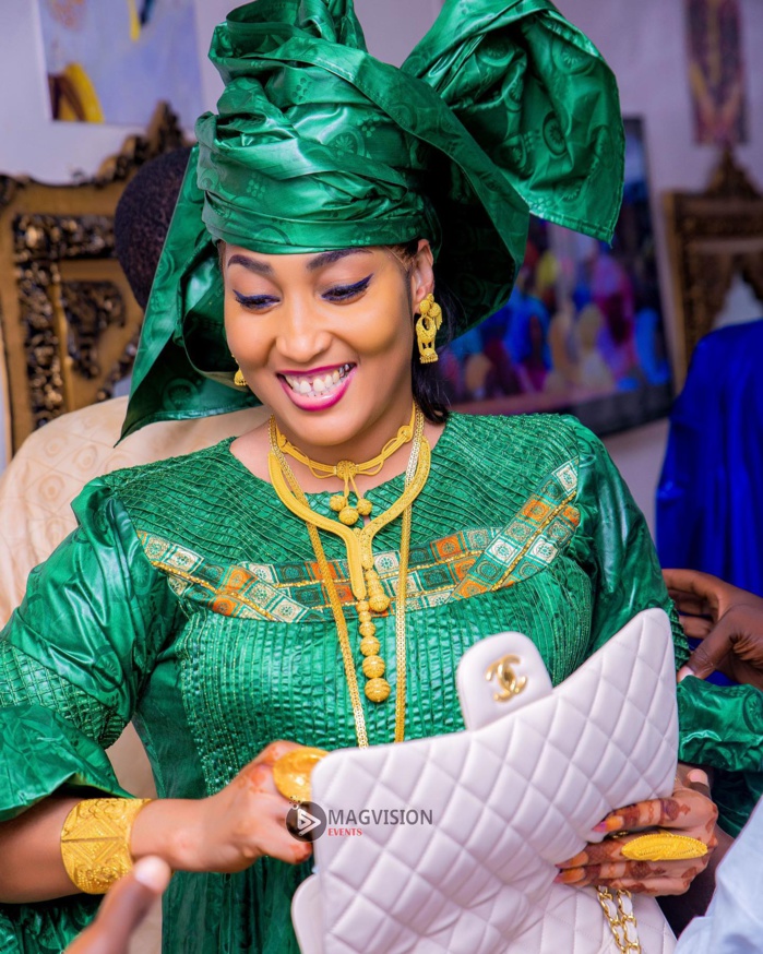 Magal 2021: L'épouse de Askia Touré, Ngoye Fall alias "la reine de l'or", fait encore parler d'elle (Photos)