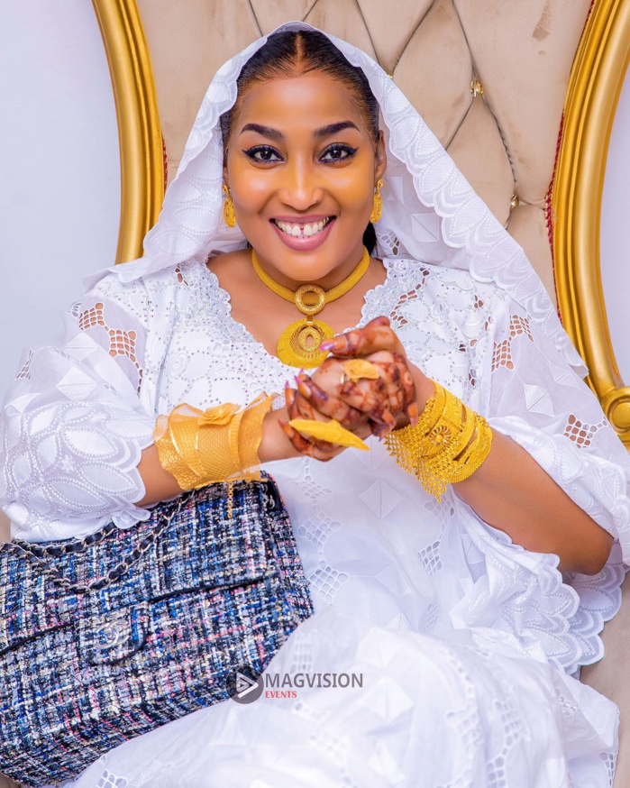 Magal 2021: L'épouse de Askia Touré, Ngoye Fall alias "la reine de l'or", fait encore parler d'elle (Photos)