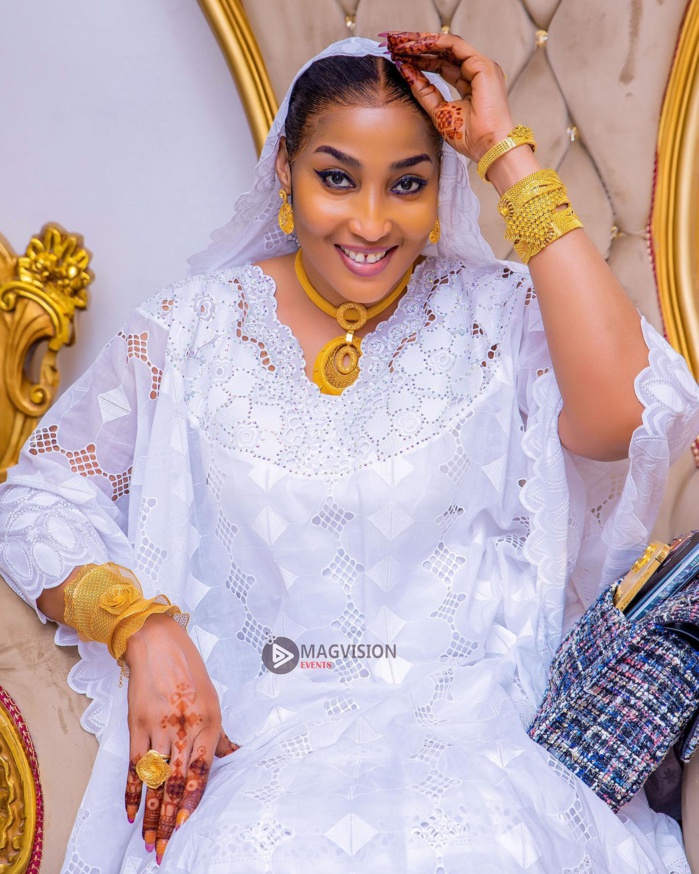 Magal 2021: L'épouse de Askia Touré, Ngoye Fall alias "la reine de l'or", fait encore parler d'elle (Photos)