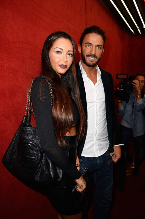 Nabilla en montre trop à la Fashion Week